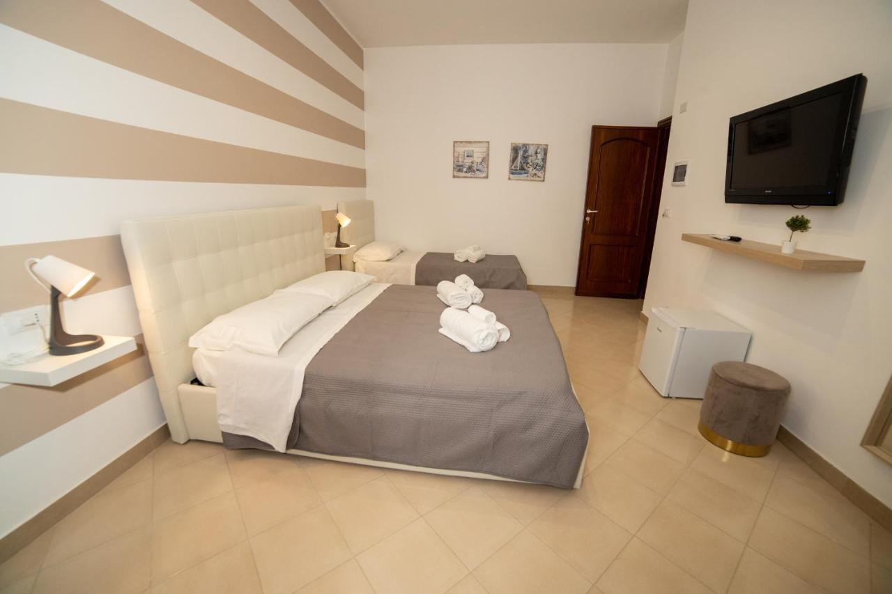 B&B Zio Luciano Avola Exterior photo